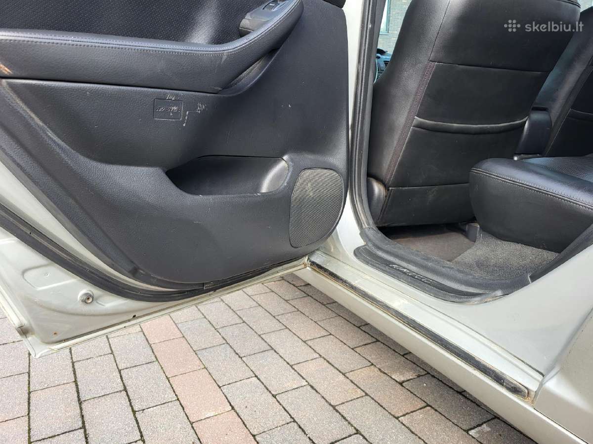 Toyota Avensis - nuotraukos Nr. 16