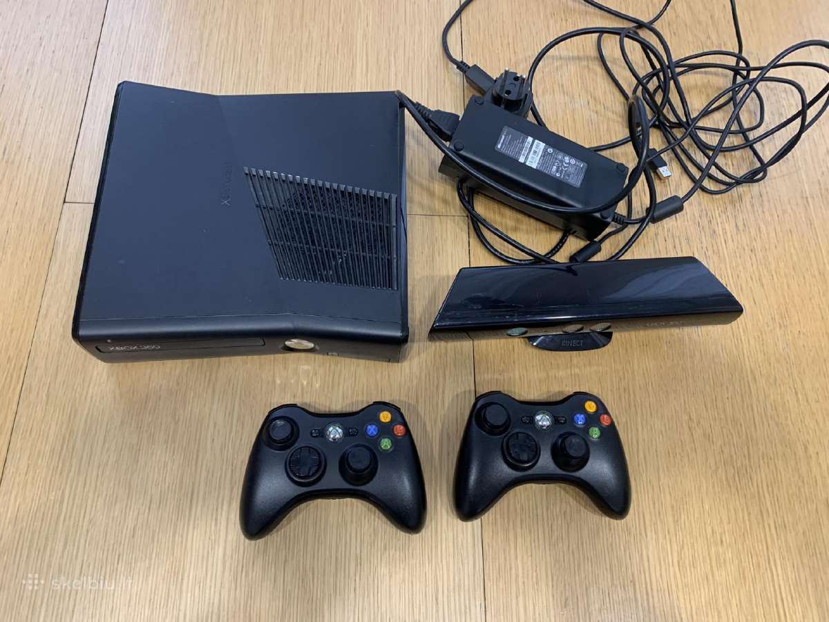 Xbox 360 + kinect + pulteliai - nuotraukos Nr. 4