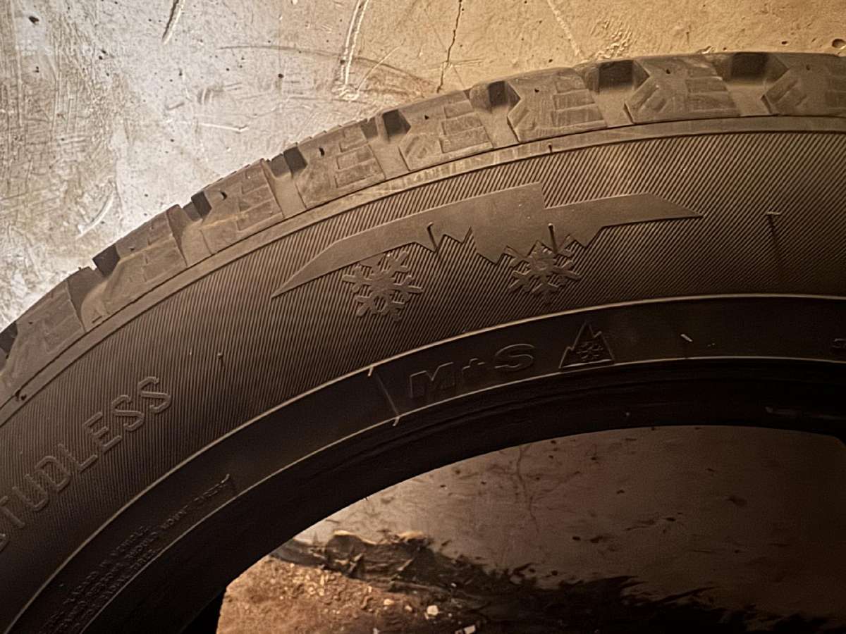 Žieminės padangos 235/55 R19 105t – 4 vnt - nuotraukos Nr. 5