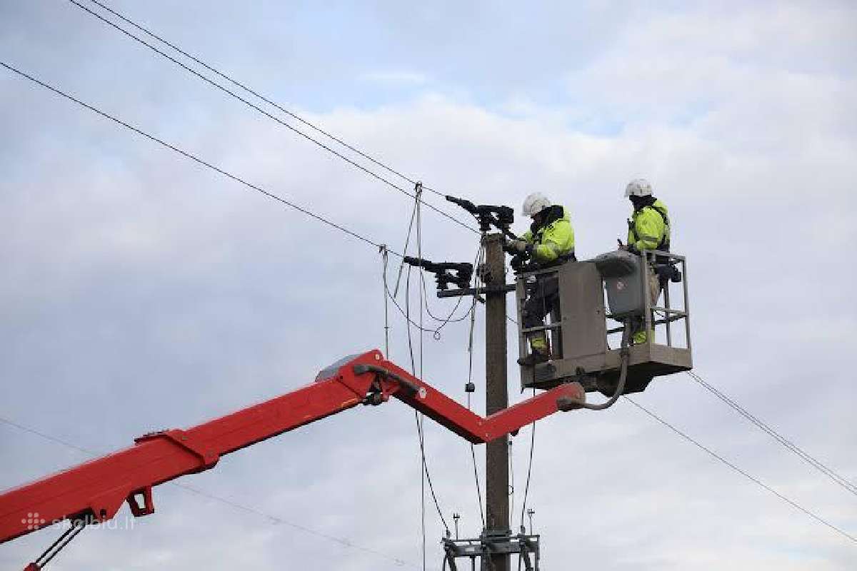 Inverteriai is 12v arba 24v į 220v dingus elektrai - nuotraukos Nr. 3