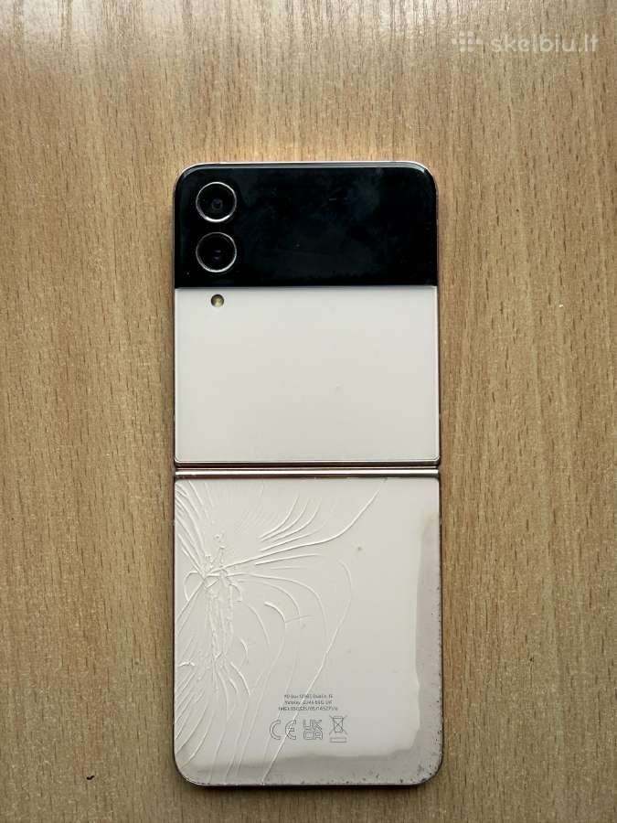 Parduodu sudaužytą Samsung Galaxy flip 4 - nuotraukos Nr. 2