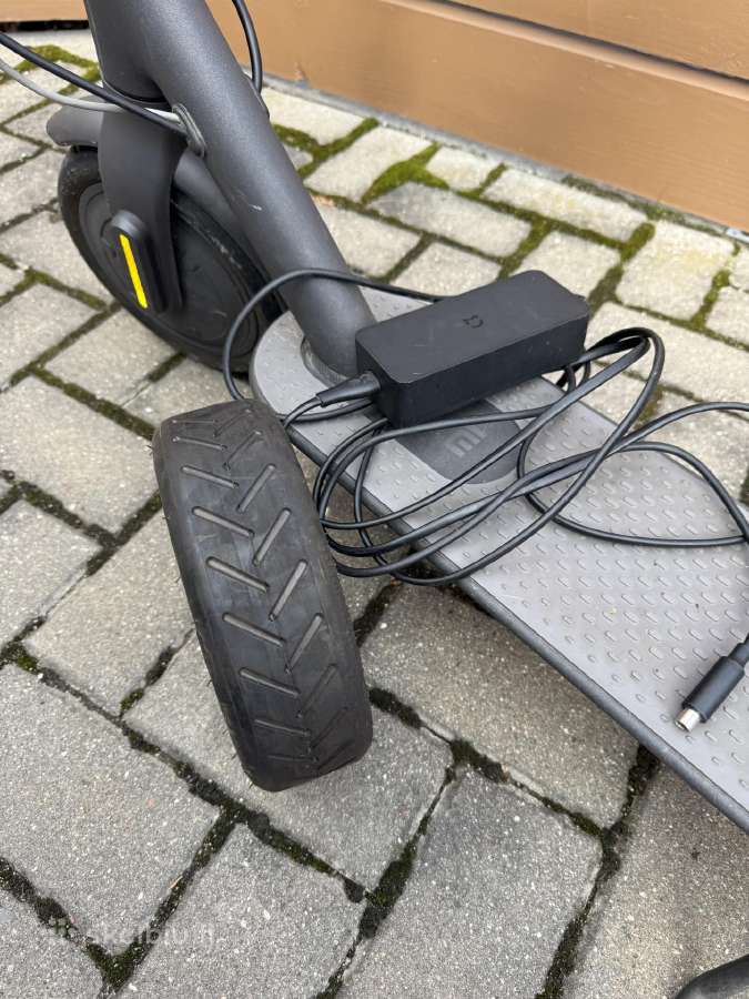 Xiaomi Mi Scooter 1s, juodas - nuotraukos Nr. 9