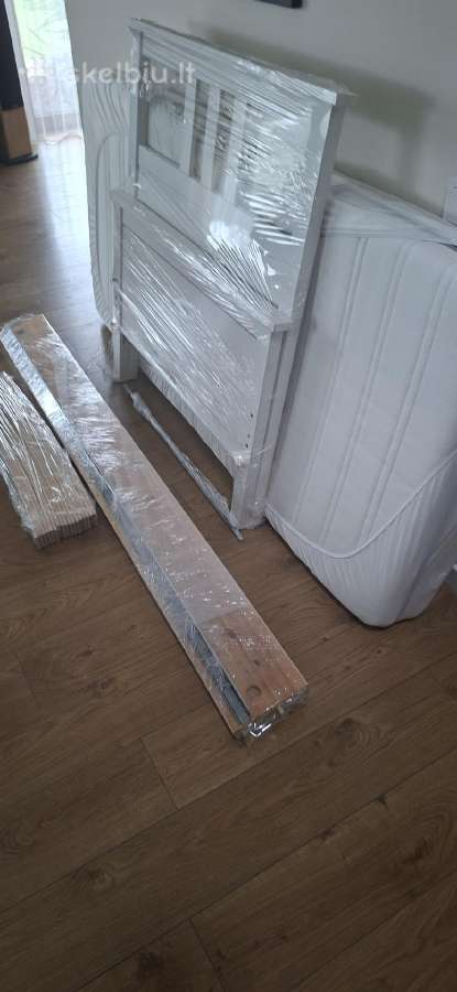 Medinė lova Hemnes su čiužiniu - nuotraukos Nr. 10