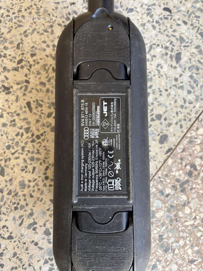 Audi Etron charging system kroviklis Ac 16a Type2 - nuotraukos Nr. 4