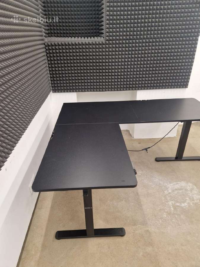 Stalas, kėdės ir sofa - nuotraukos Nr. 7