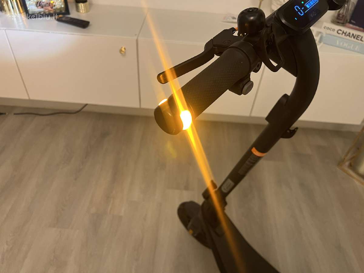 Elektrinis paspirtukas ninebot Segway E2 Pro - nuotraukos Nr. 5