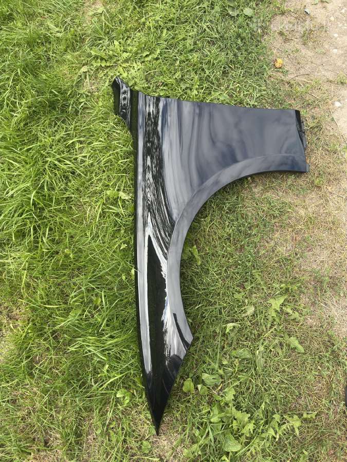 F30 sparnas kairys (Juoda 475) - nuotraukos Nr. 2