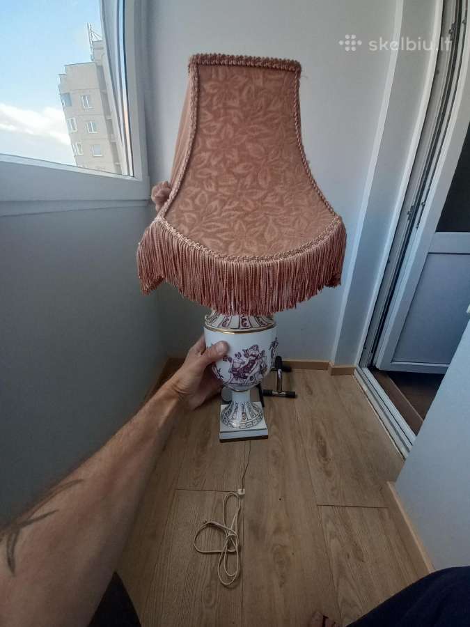 Stalo šviestuvas ( Capodimonte) Italija siunčiu. - nuotraukos Nr. 19