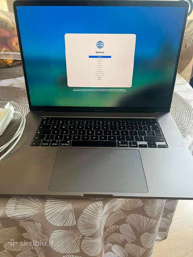 MacBook Pro 2019 - Space Gray - nuotraukos Nr. 3
