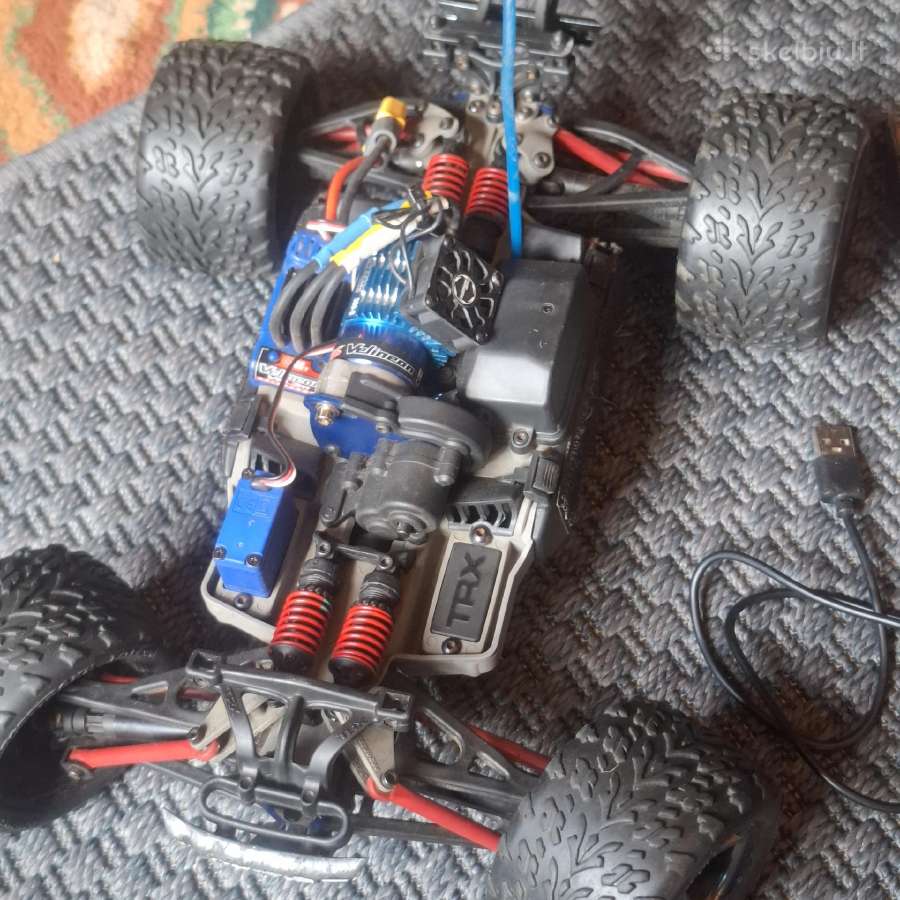 Traxxas E-revo 1/16 vxl - nuotraukos Nr. 4