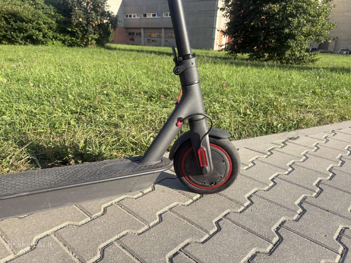 Xiaomi Mi Electric Scooter Pro - nuotraukos Nr. 4
