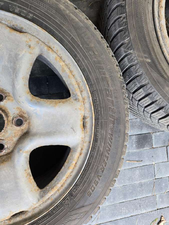 Žieminė padangos Yokohama 205/55 R16 91t V906 - nuotraukos Nr. 4