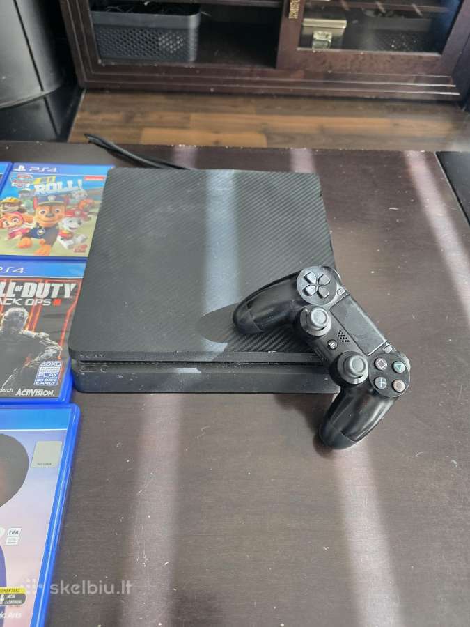 Parduodu Ps4 konsolę su 12 žaidimų - nuotraukos Nr. 3