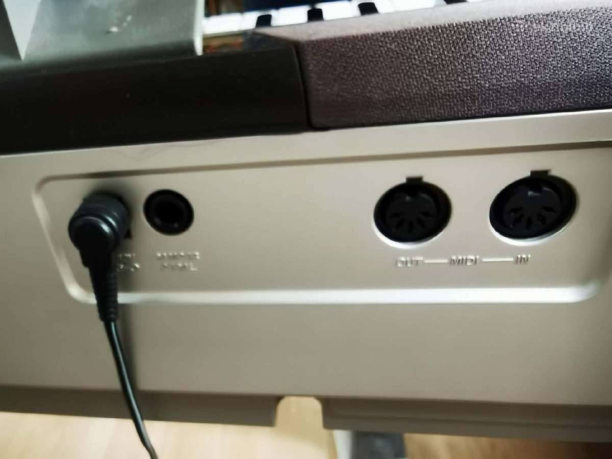Casio px 120 privia su gamintojo stovu ir pedalu - nuotraukos Nr. 5