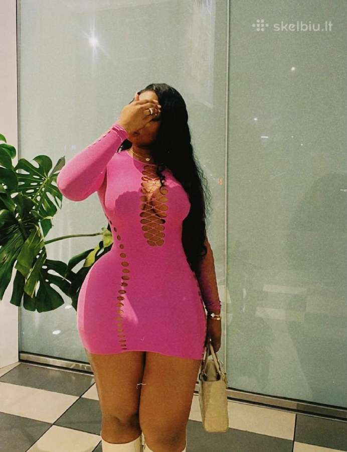 Sexy Afro-latina with pronounced curves - nuotraukos Nr. 2