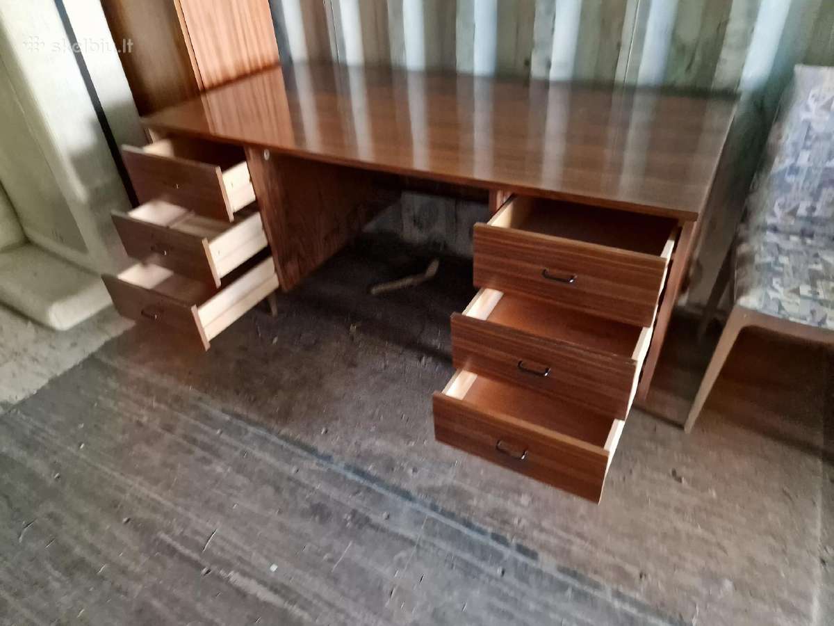 Vintažinis riešutmedžio rašomojo stalas - nuotraukos Nr. 34