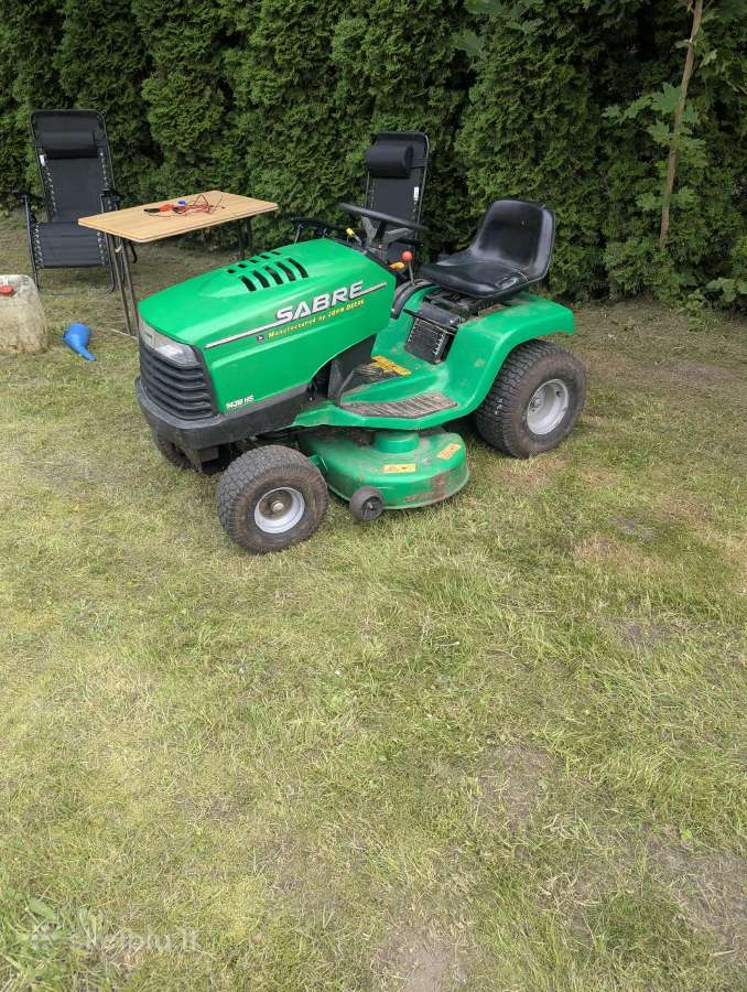 Parduo John deer sabre su dėžės defektu - nuotraukos Nr. 3
