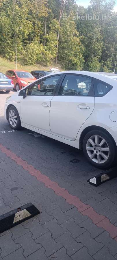 Toyota Prius 3 Išsimokėtinai arba Nuoma - nuotraukos Nr. 2