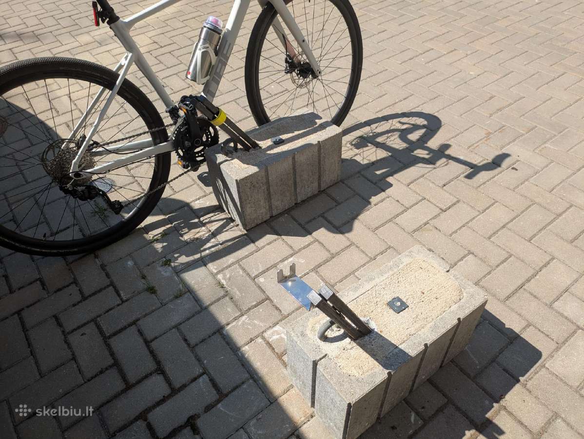 Dovanoju atiduodu dviračio stovus - nuotraukos Nr. 2