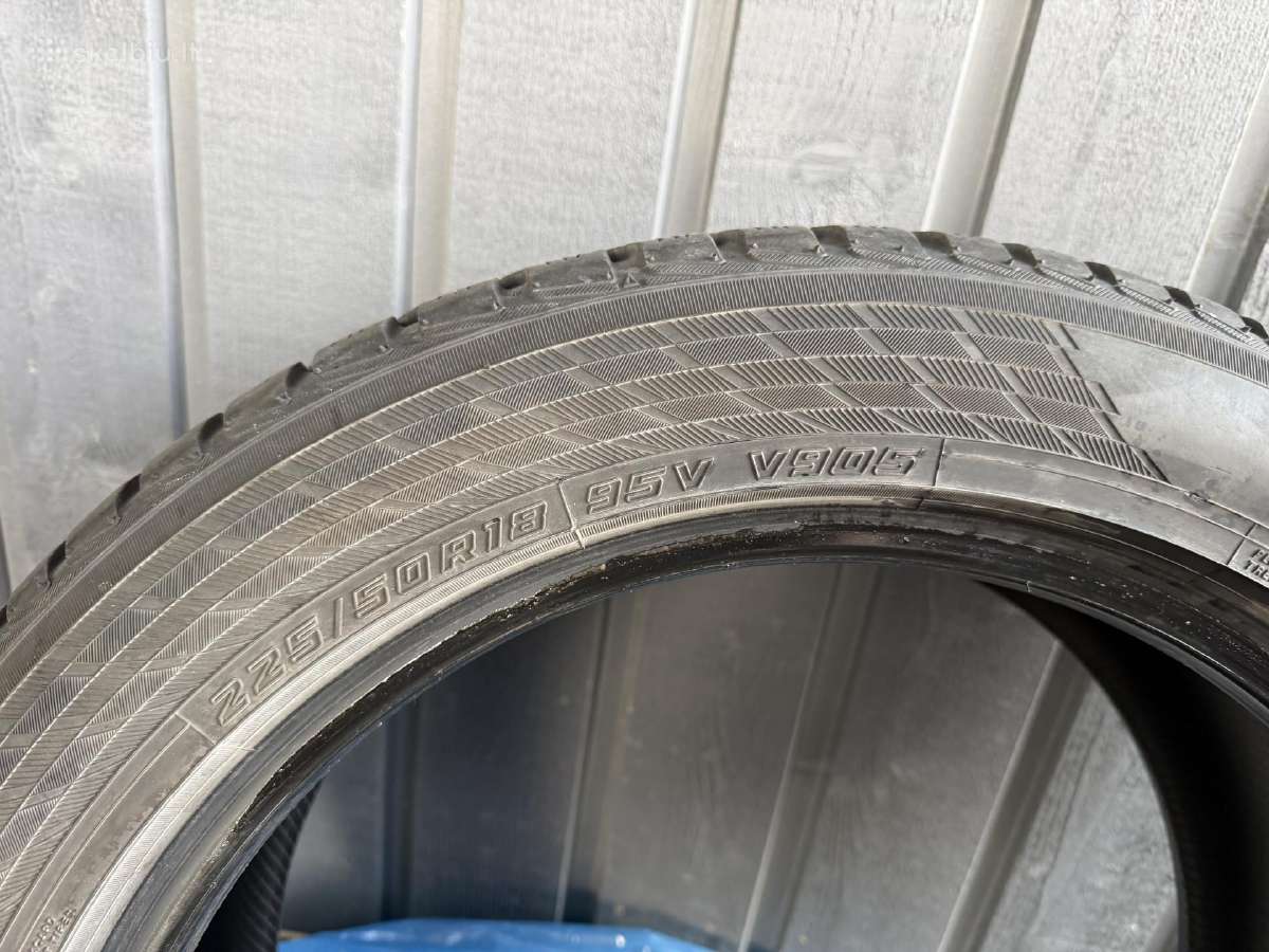 Parduodu žiemines Yokohama 225/50r18 (2vnt) - nuotraukos Nr. 3