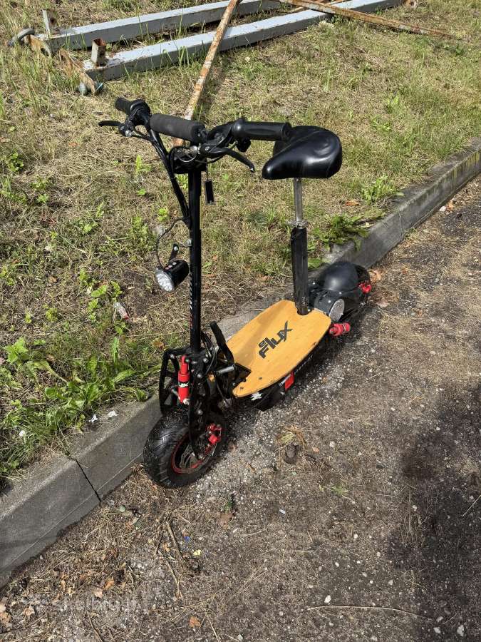 Parduodu el. paspirtuka El Flux pro 1600w - nuotraukos Nr. 4