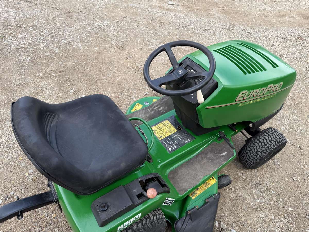 Sodo traktoriukas John Deere - nuotraukos Nr. 6