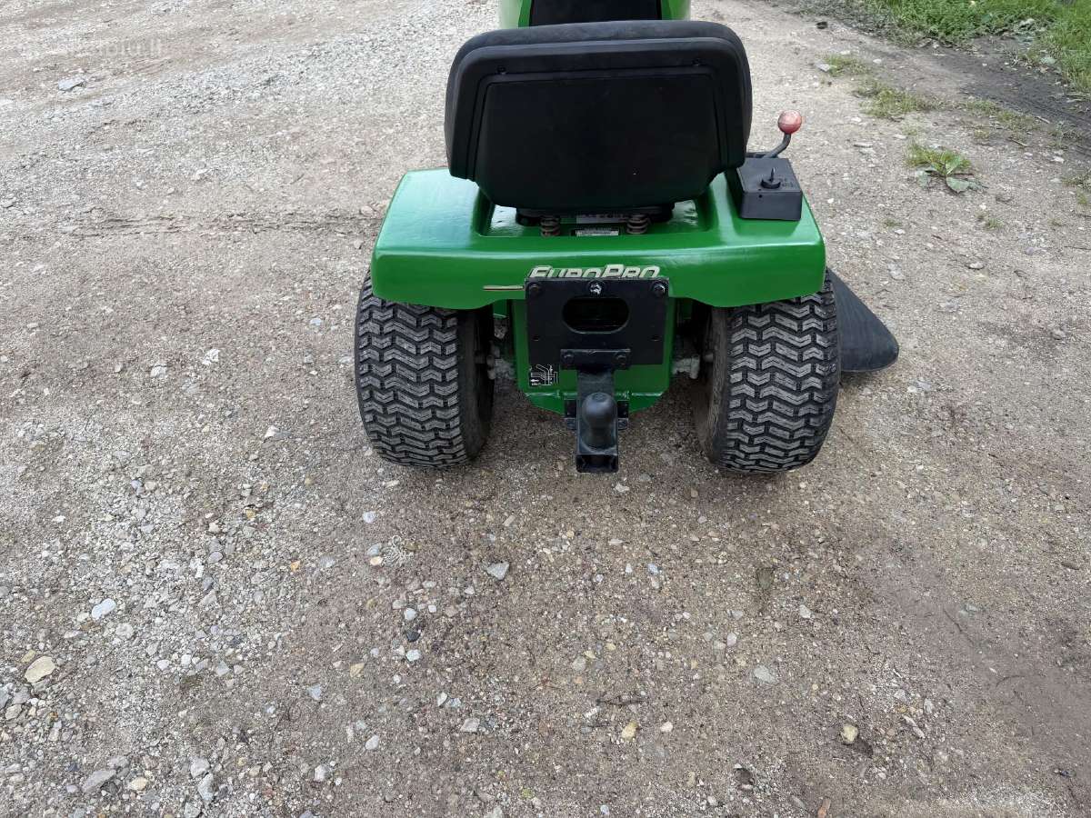Sodo traktoriukas John Deere - nuotraukos Nr. 8