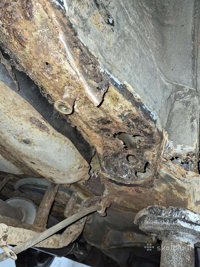 Automobiliu kėbulo suvirinimo darba - nuotraukos Nr. 4