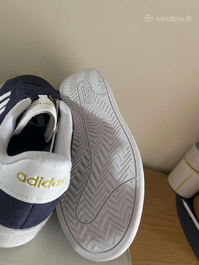 Adidas kedai - nuotraukos Nr. 5