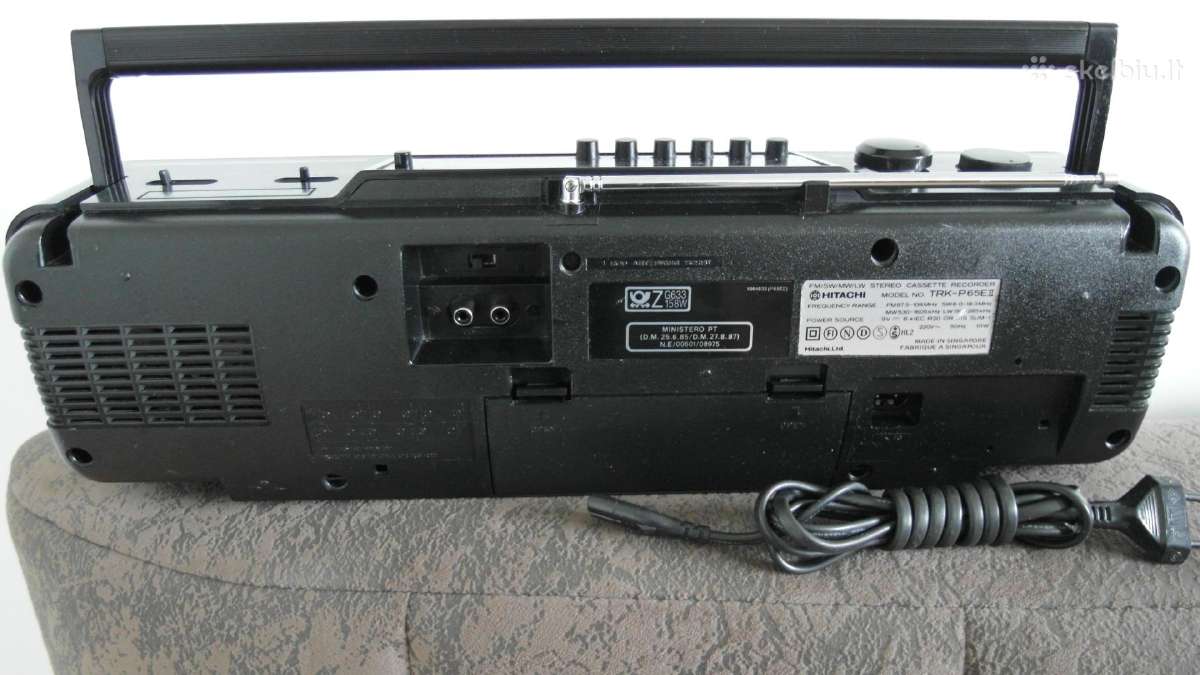 Magnetolos Hitachi ir JVC - nuotraukos Nr. 3