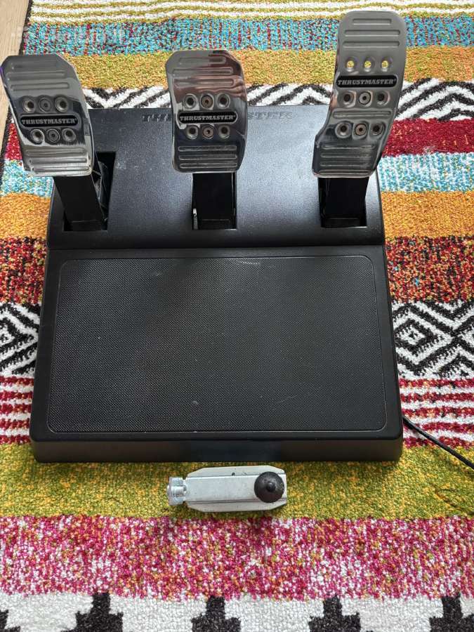 Thrustmaster T300 Alcantara edition - nuotraukos Nr. 2