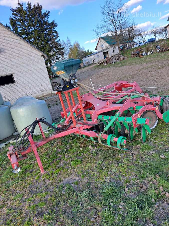 Skutikas su lyginimo lenta , smulkiu seklu sejama - nuotraukos Nr. 2