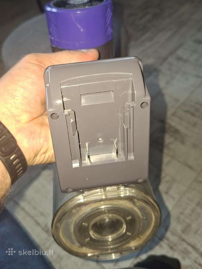 Dyson V6 Dewalt baterijos adapteris - nuotraukos Nr. 3