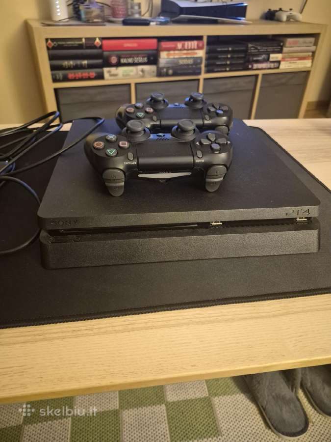 Sony Playstation 4 (Ps4) 1 TB + 2 pulteliai - nuotraukos Nr. 3