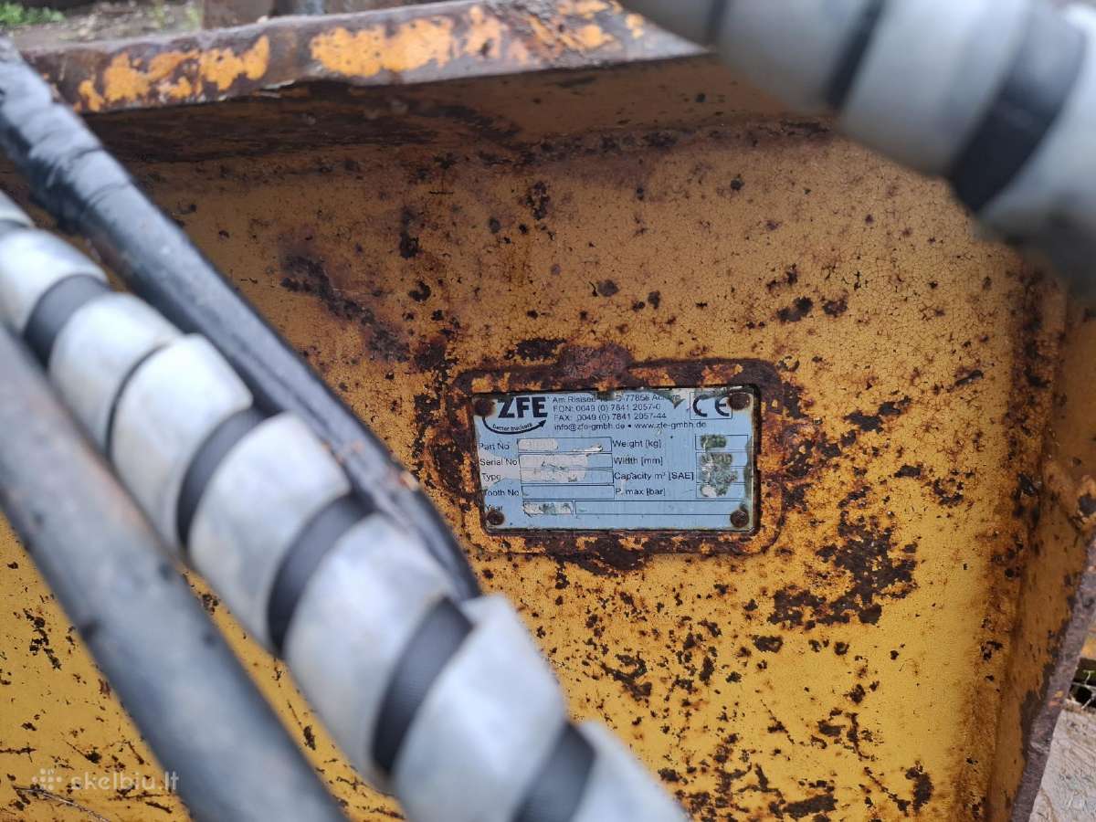 Jcb3cx kasimo kaušai priedai ,paletinės šakės - nuotraukos Nr. 6