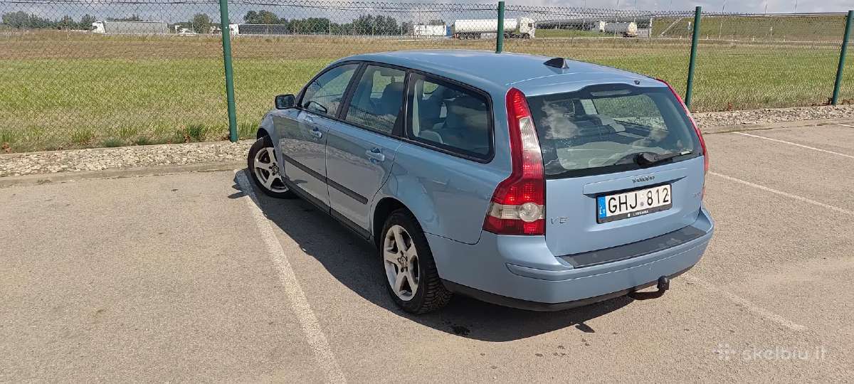 Volvo v50 2.0d su technine apžiūra iki kovo - nuotraukos Nr. 2