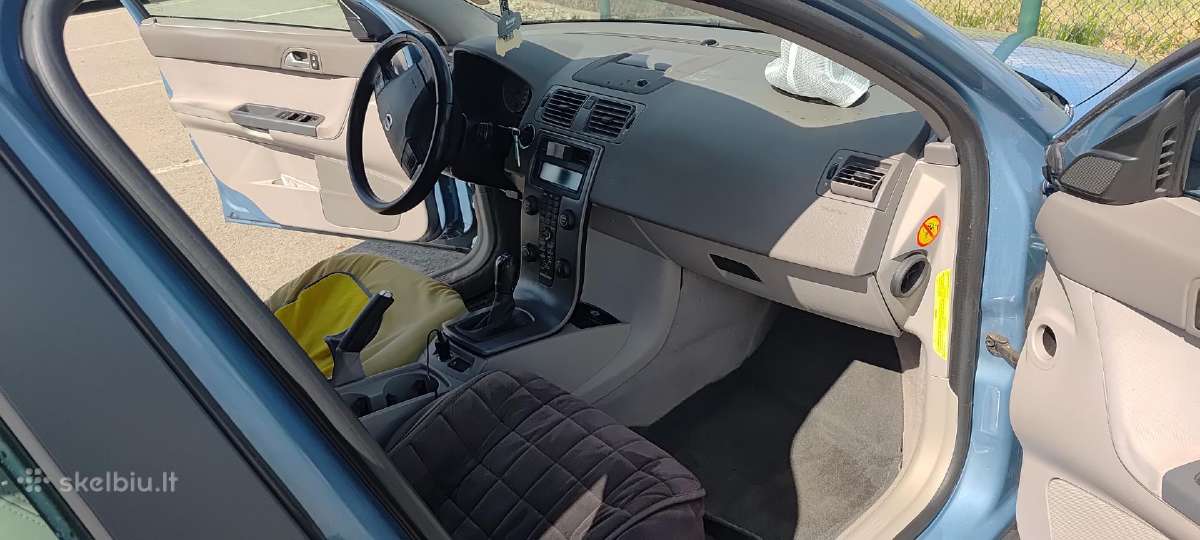 Volvo v50 2.0d su technine apžiūra iki kovo - nuotraukos Nr. 7