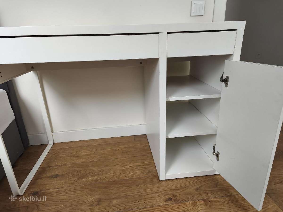Rašomasis stalas Ikea Micke - nuotraukos Nr. 2