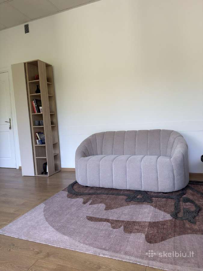 Dvivietė sofa, spinta, lentyna, kėdės, paveikslai - nuotraukos Nr. 2