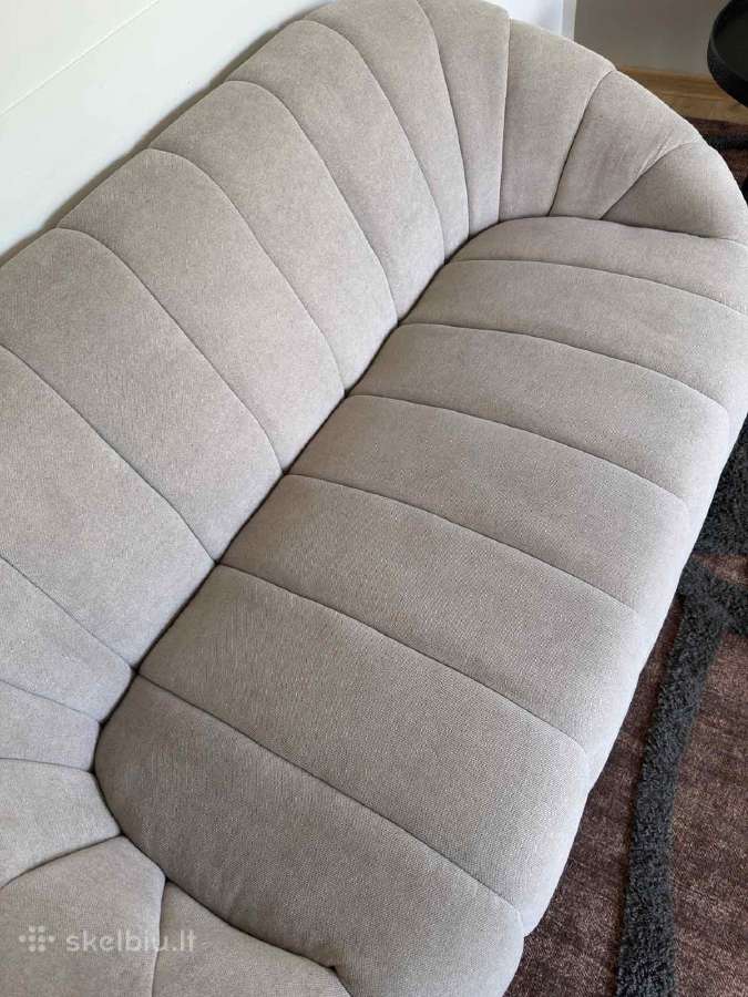Dvivietė sofa, spinta, lentyna, kėdės, paveikslai - nuotraukos Nr. 4