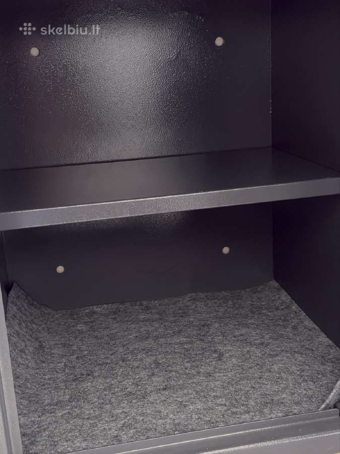 Dvivietė sofa, spinta, lentyna, kėdės, paveikslai - nuotraukos Nr. 10