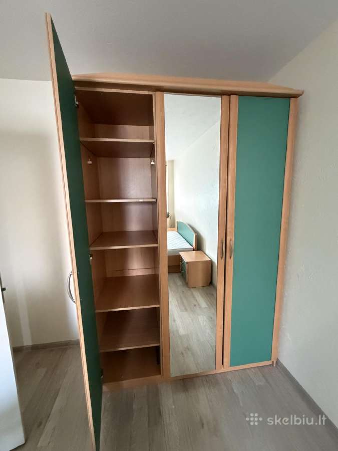 Naudotas miegamojo baldų komplektas - nuotraukos Nr. 5