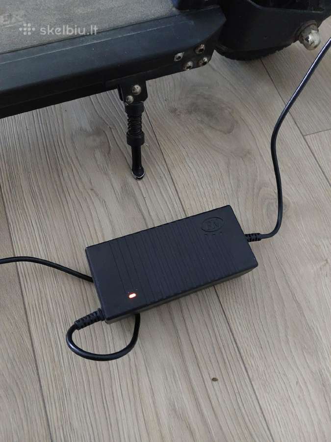 Elektrinis paspirtukas Emscooter dalims / remontu - nuotraukos Nr. 3