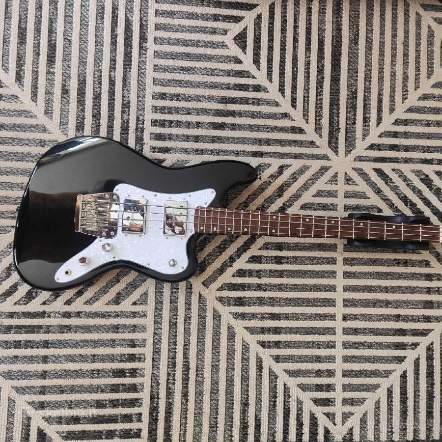 Squier Paranormal Rascal Bosine gitara - nuotraukos Nr. 2