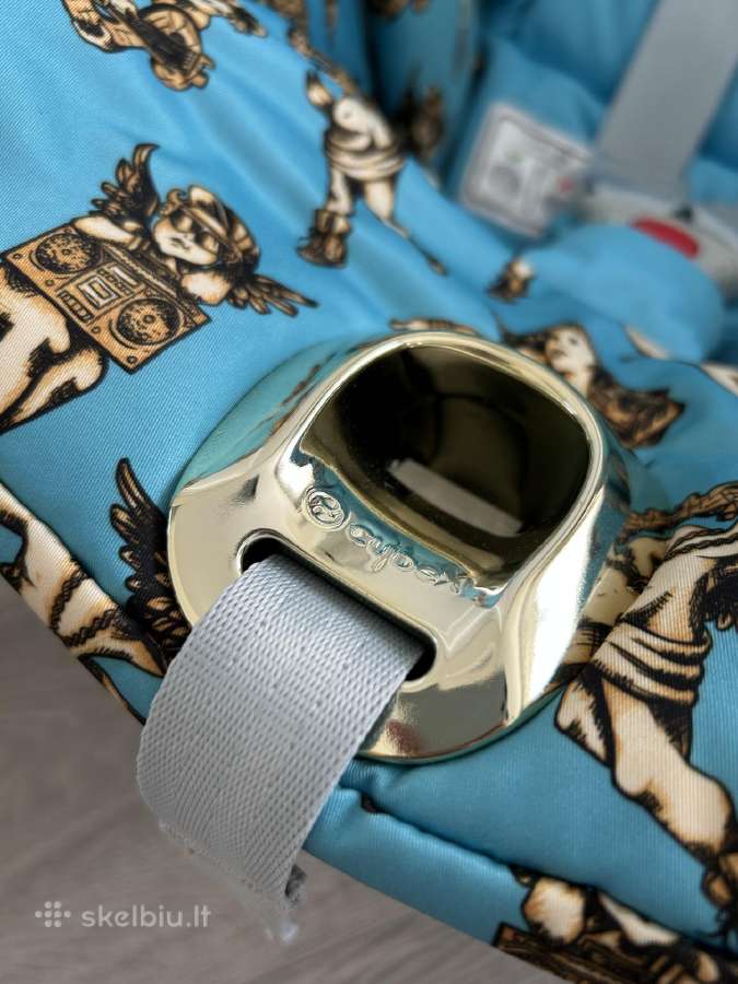 Cloud Z i- size by Jeremy Scott auto kedute - nuotraukos Nr. 11