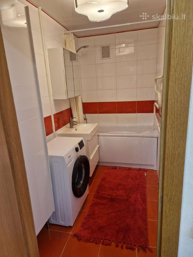 Nuomojamas trijų kambarių butas - nuotraukos Nr. 6