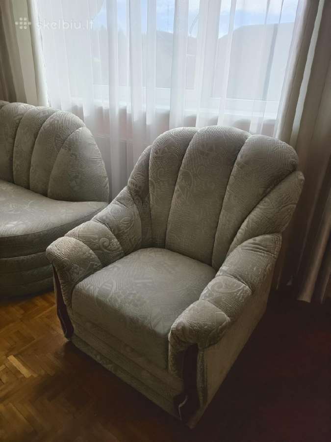 Kampas su miegamaja funkcija ir patalynės dėže - nuotraukos Nr. 3