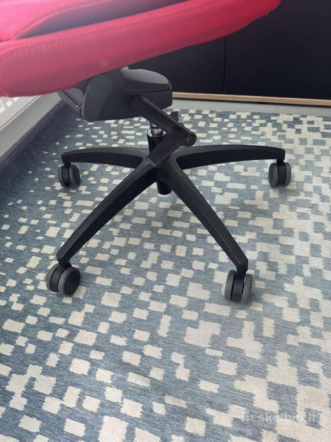 Narbutas Motion vadovo stalas su spintele ir kėde - nuotraukos Nr. 11