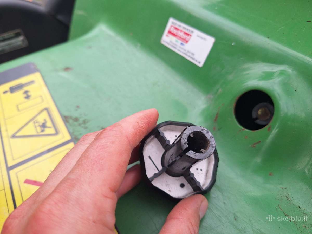 John Deere Lx176 Sodo traktoriukas Kawasaki 14hp - nuotraukos Nr. 11