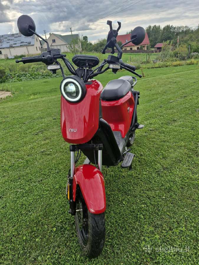 Elektrinis motoroleris Niu Uni GT - nuotraukos Nr. 2